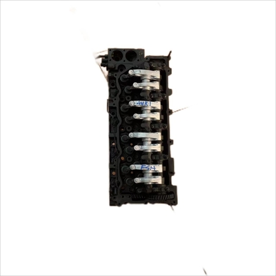 Isuzu 4HK1T Cylinder Head Cover Customized For 2004-2006 Year And Engine Code